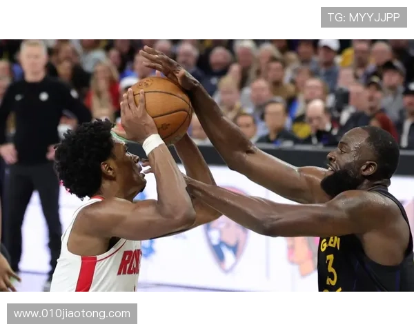 火箭险胜勇士四人表现出彩